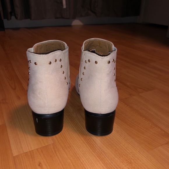 Seven7 booties - Picture 2 of 4